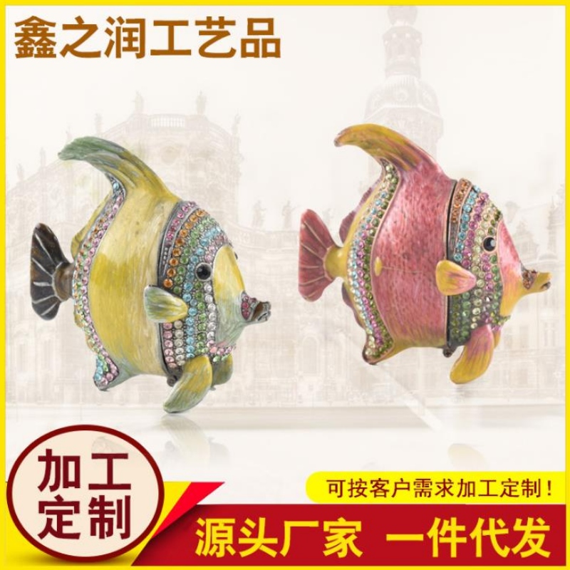 La fabbrica Yuanyuan è specializzata nella produzione di Pisces, regali di nozze di buon auspicio, arredamento creativo casa e artigianato