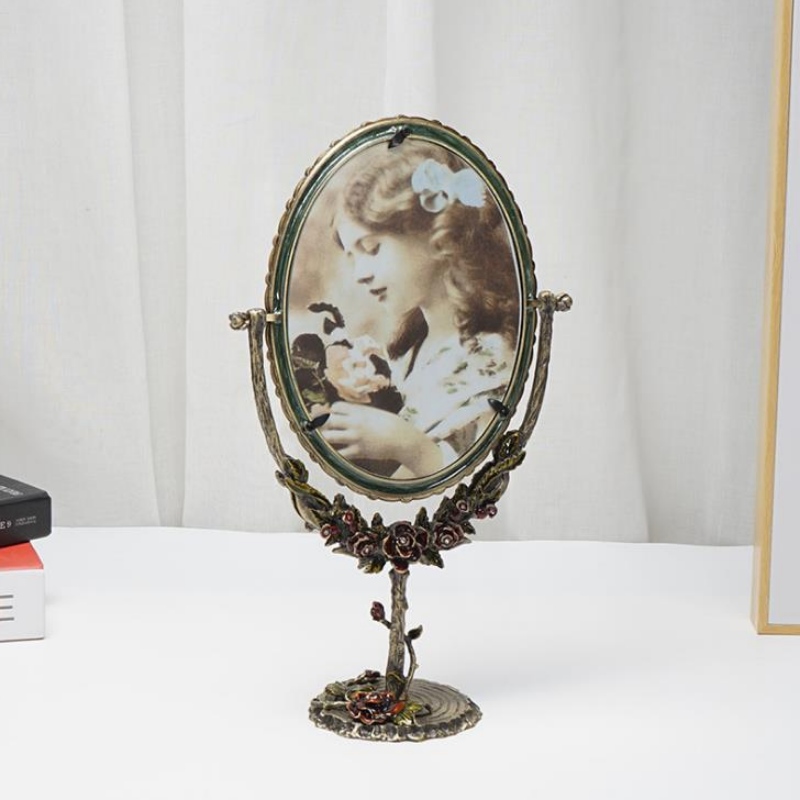 Costruttore personalizzato metallo retroartigianato specchio portatili ornamento creativo specchio di trucco regalo creativo